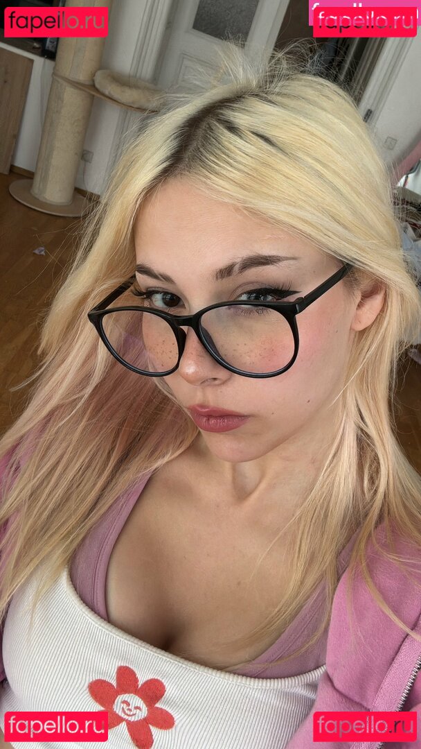 sarahtonin Nude Onlyfans Photo 4