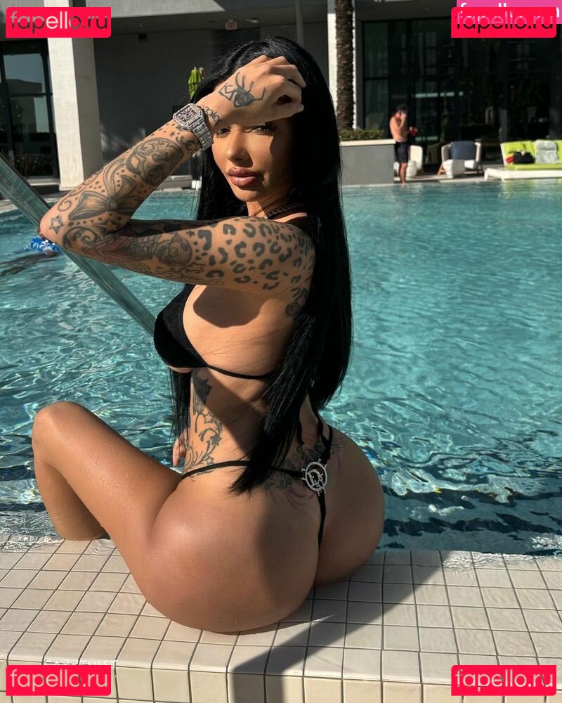 celina.powell Nude Onlyfans Photo 19