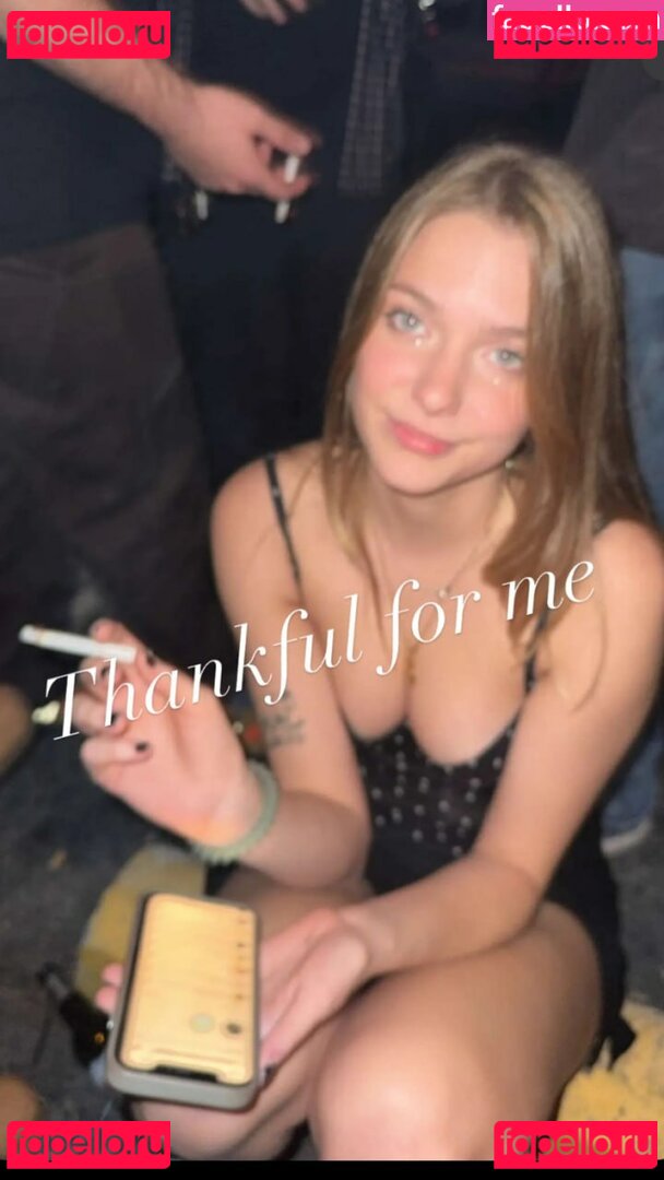 allhailcaroline Nude Onlyfans Photo 15