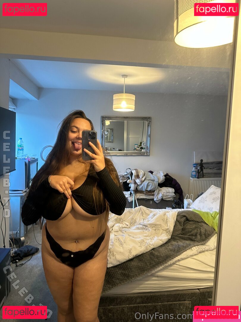 Mai Meadows Nude Onlyfans Photo 22