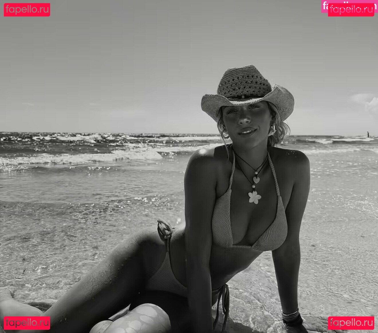 Megan Moroney Nude Onlyfans Photo 4