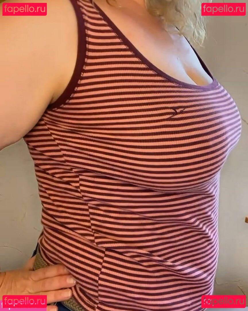 Sassy Green Nude Onlyfans Photo 22