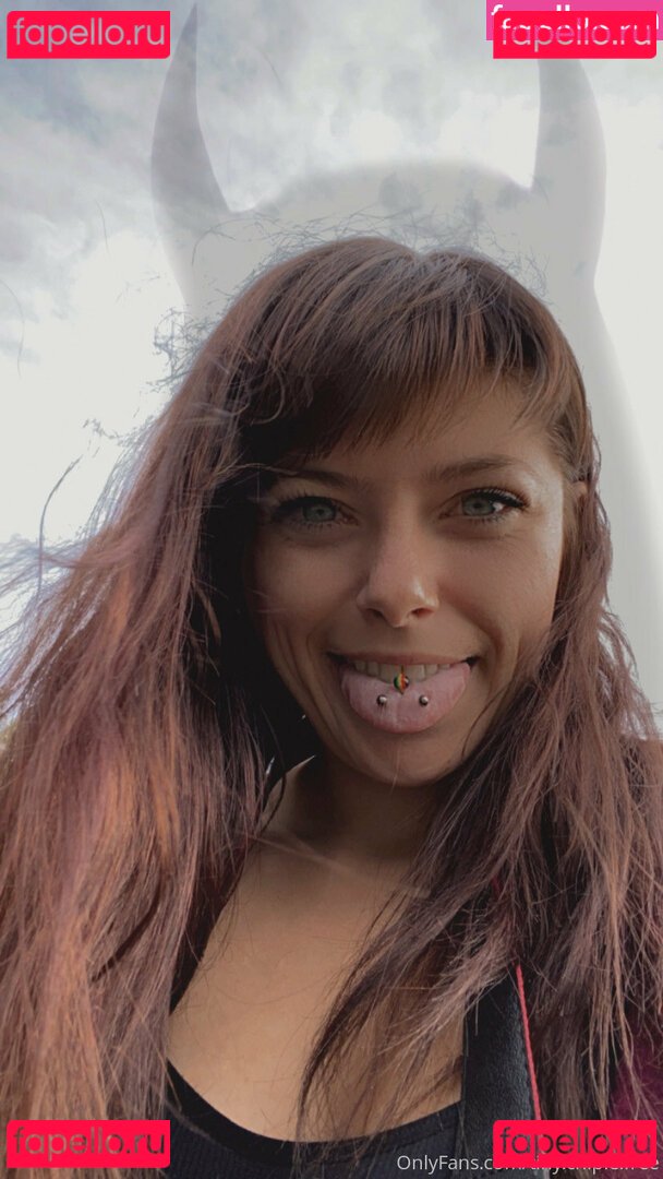 lucycherryfree Nude Onlyfans Photo 21