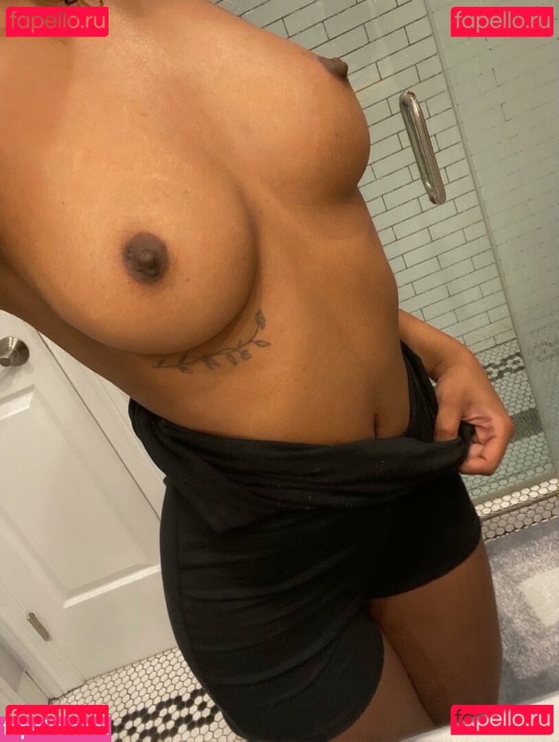 carebearelle Nude Onlyfans Photo 11
