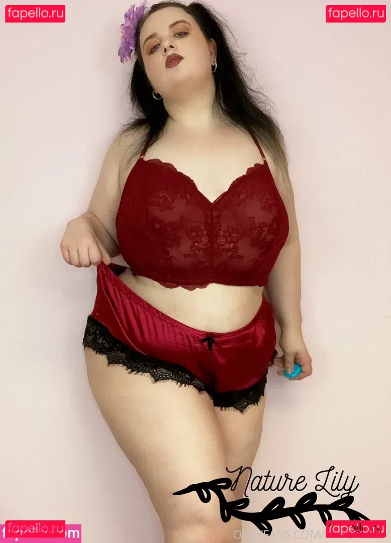 naturebabylily Onlyfans Photo Gallery 