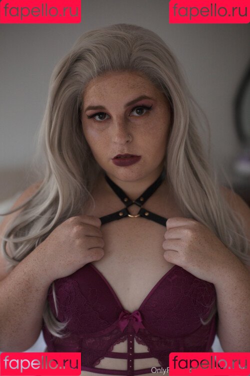 MaddicMaddy Onlyfans Photo Gallery 