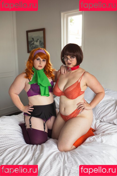 MaddicMaddy Onlyfans Photo Gallery 