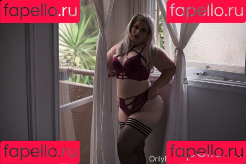 MaddicMaddy Onlyfans Photo Gallery 