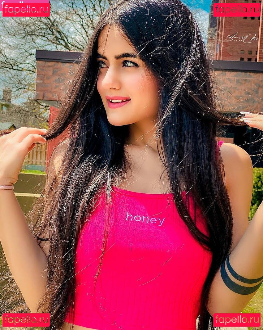 Neha Jethwani Nude Onlyfans Photo 3
