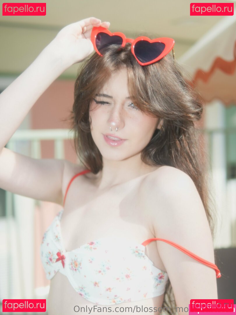 blossom_moonlightfree Nude Onlyfans Photo 25