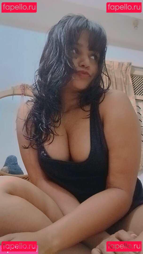 Sri Lankan Nude Onlyfans Photo 19