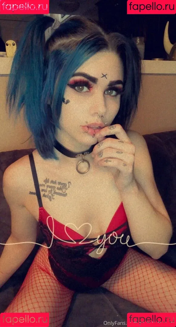 sadliittlestoner Onlyfans Photo Gallery 