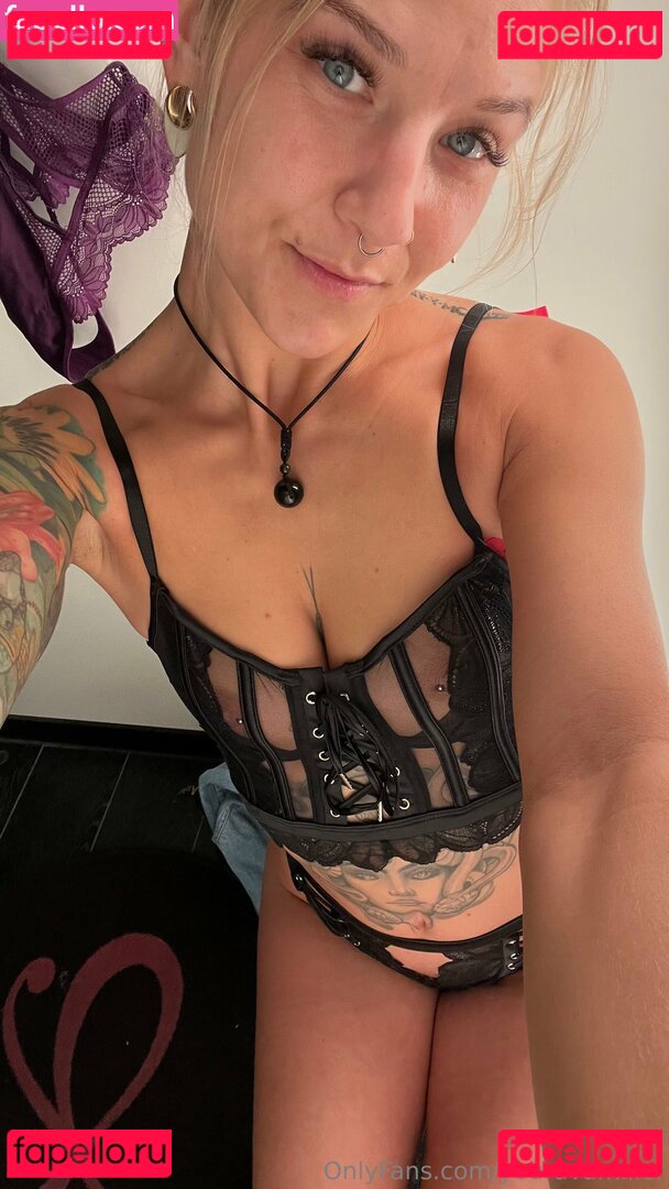 youravamiller Nude Onlyfans Photo 10