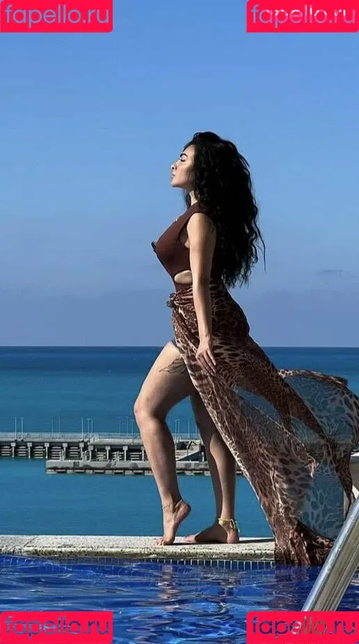 Mirhan Hussein Onlyfans Photo Gallery 