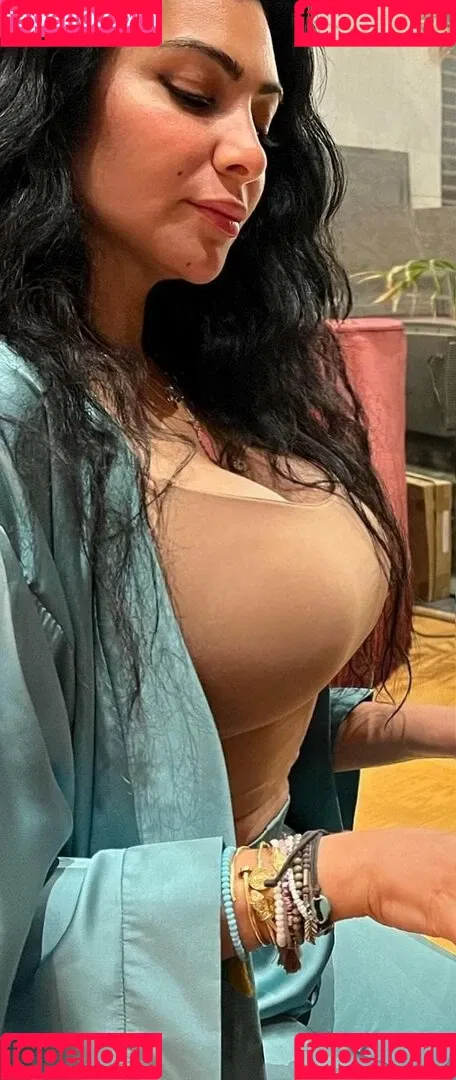 Mirhan Hussein Onlyfans Photo Gallery 
