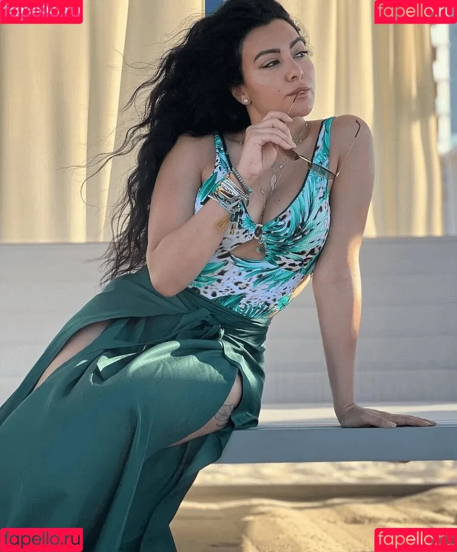 Mirhan Hussein Onlyfans Photo Gallery 