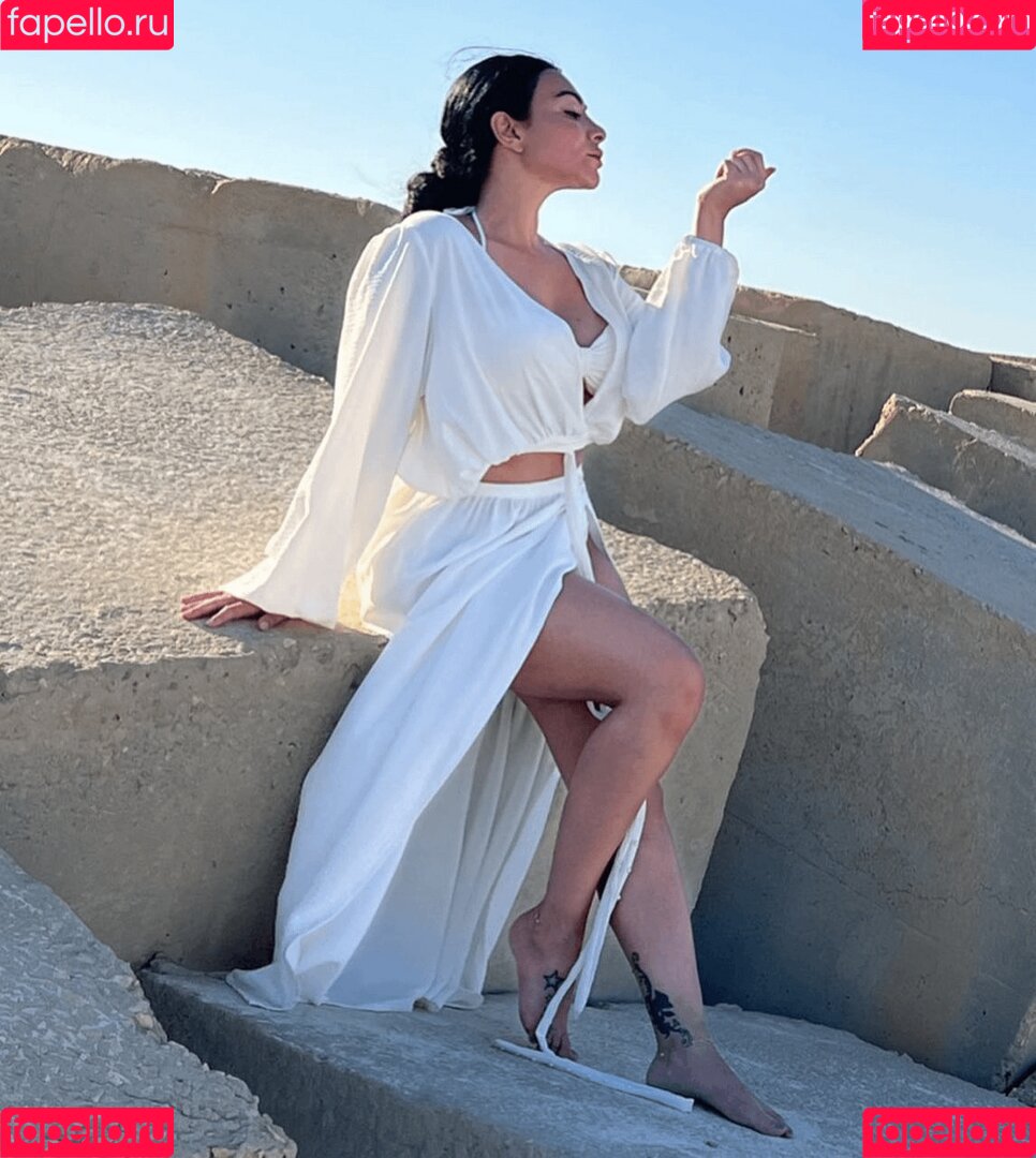 Mirhan Hussein Onlyfans Photo Gallery 