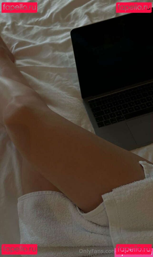 Elldesirable Nude Onlyfans Photo 24
