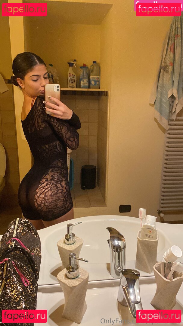 spanoelen Nude Onlyfans Photo 17