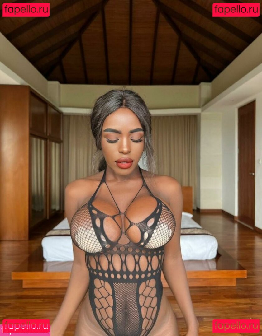 africangonwild Nude Onlyfans Photo 6