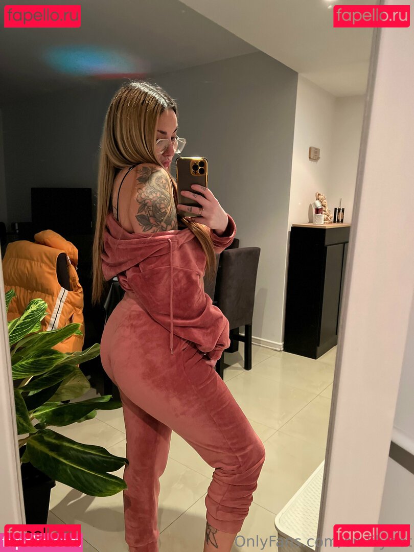 emiilyhot Nude Onlyfans Photo 16