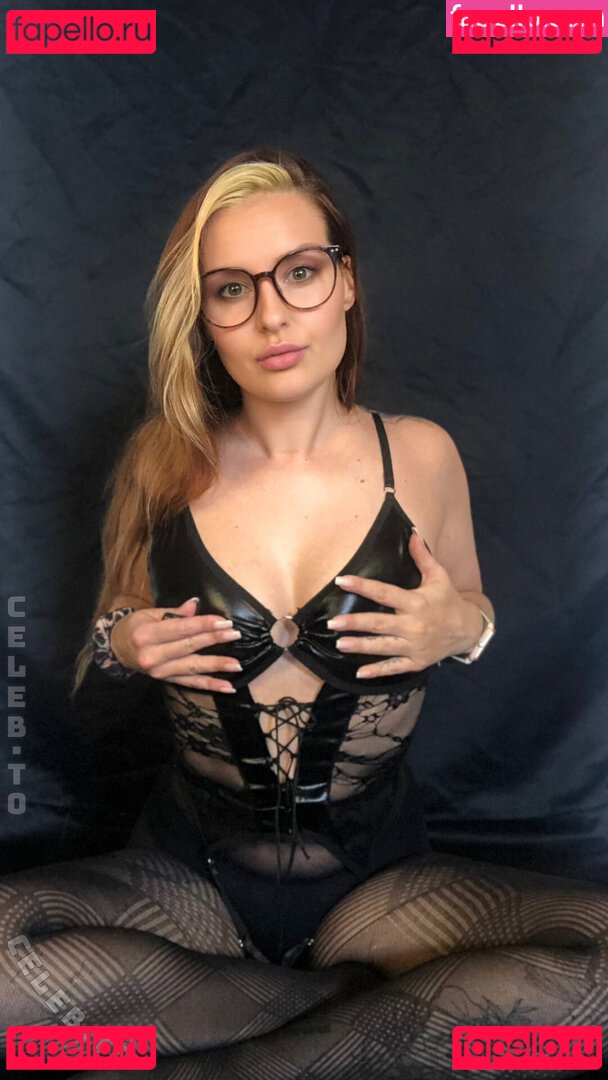 MrsXFoxy Nude Onlyfans Photo 19