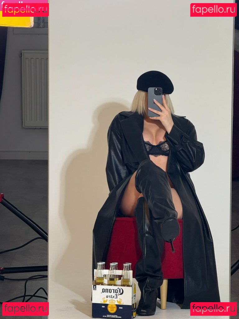 Ana.maks Nude Onlyfans Photo 9