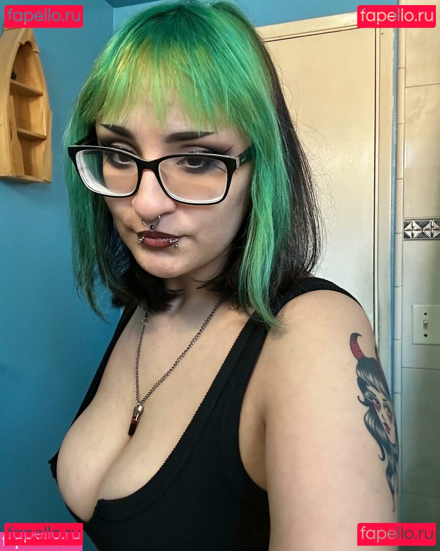Lily Dahlia Nude Onlyfans Photo 14