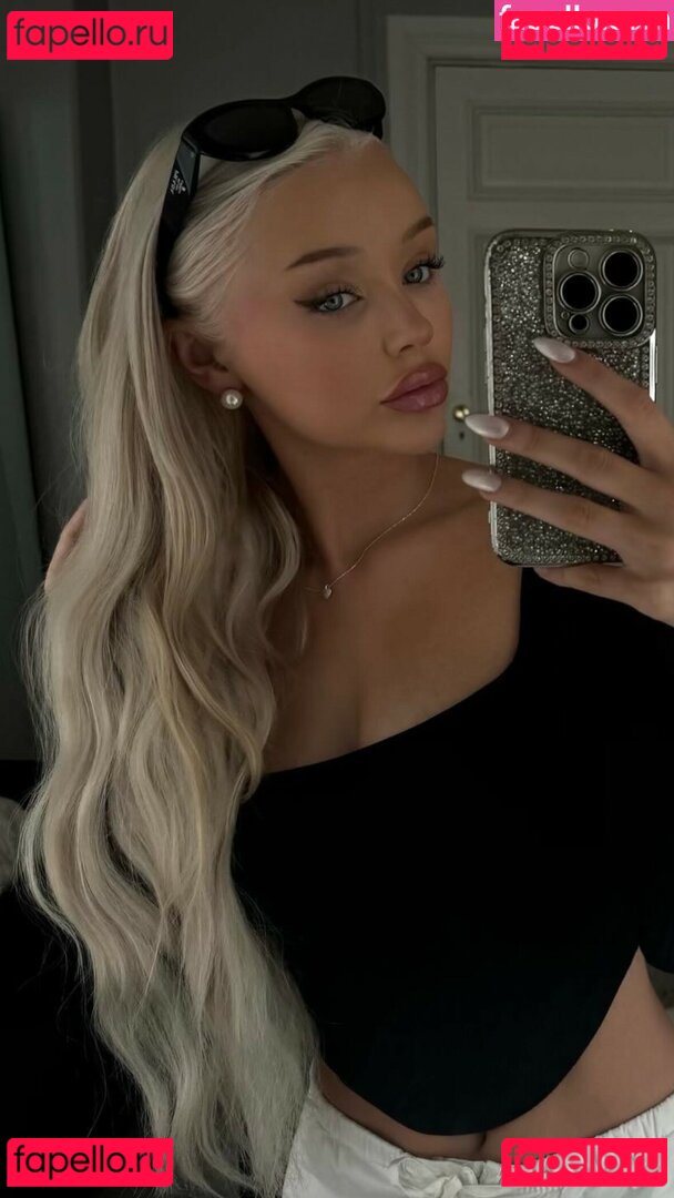 Lisa Pedersen Nude Onlyfans Photo 31