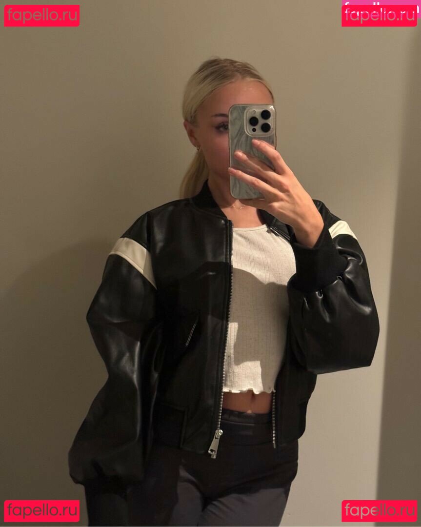 Lisa Pedersen Nude Onlyfans Photo 25