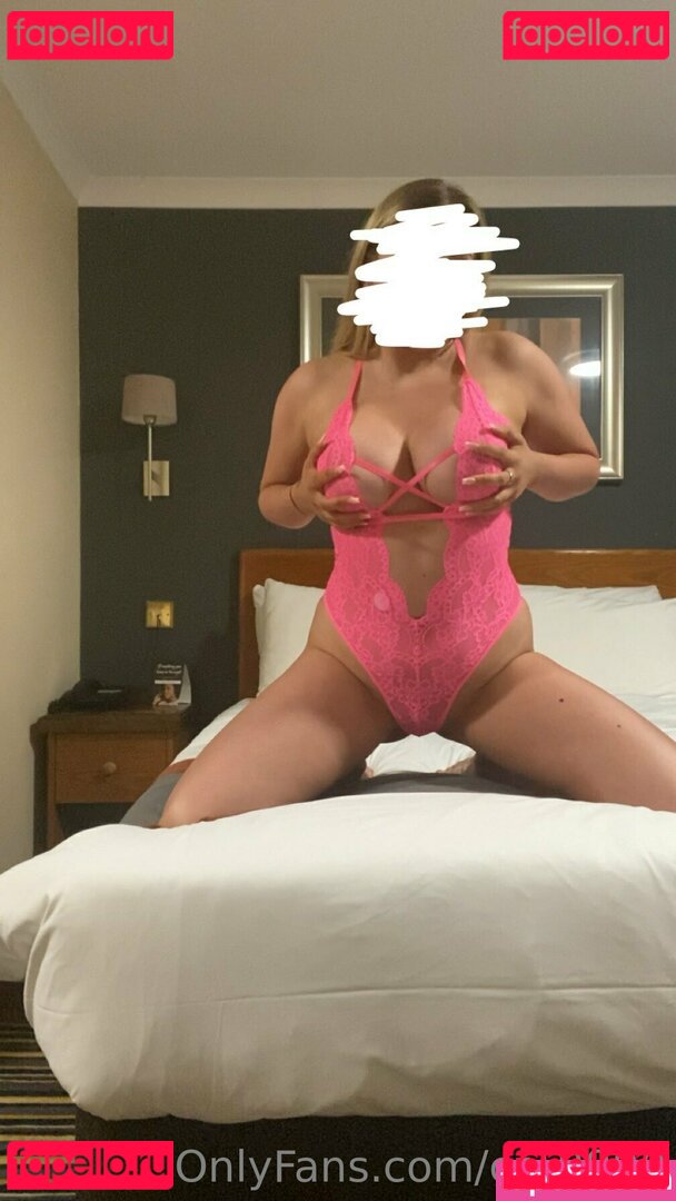 cr19990 Nude Onlyfans Photo 9