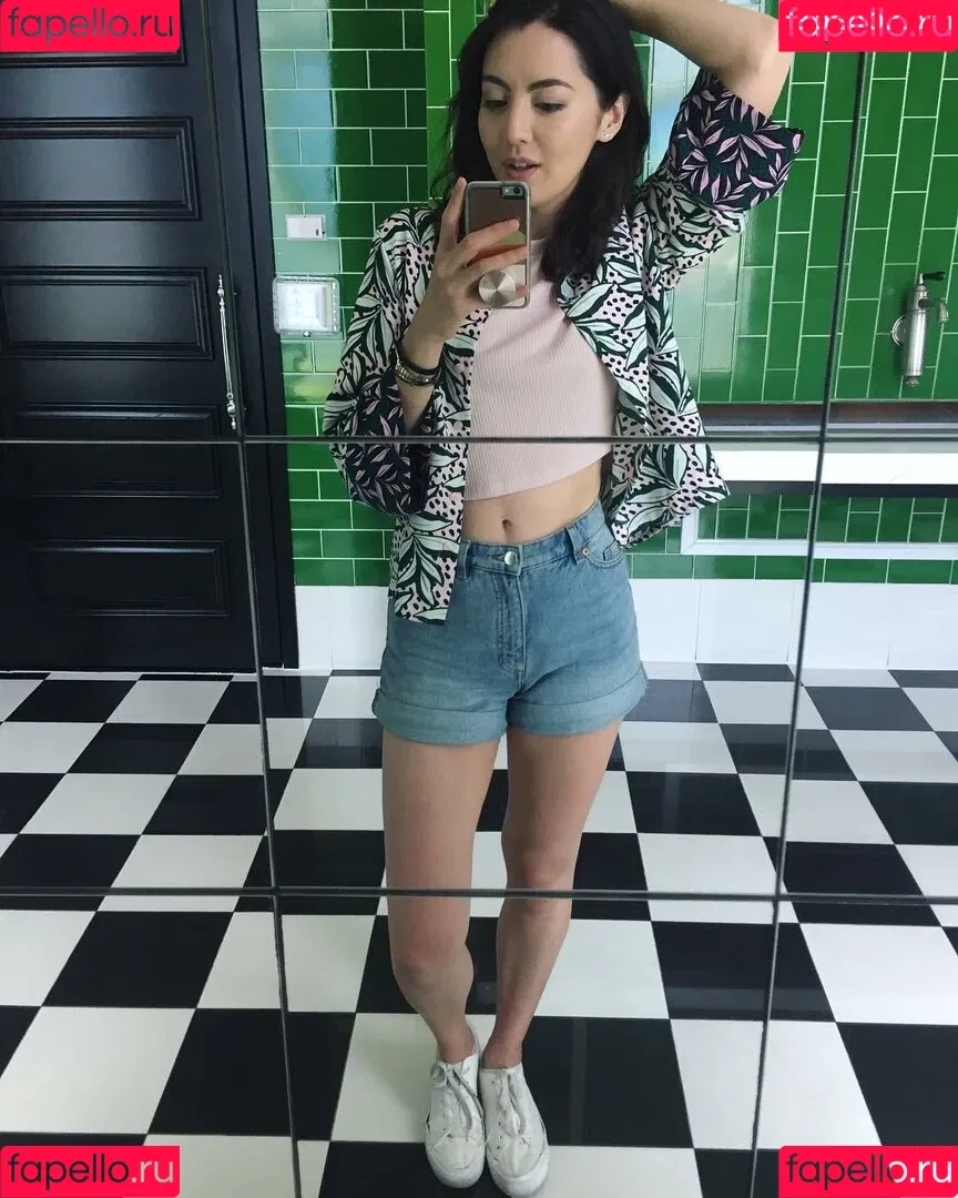 Jane Douglas Onlyfans Photo Gallery 
