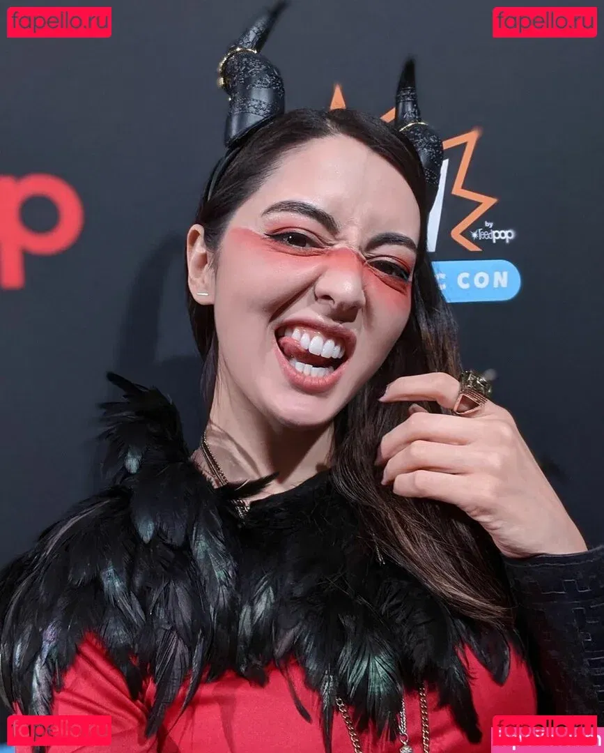 Jane Douglas Onlyfans Photo Gallery 