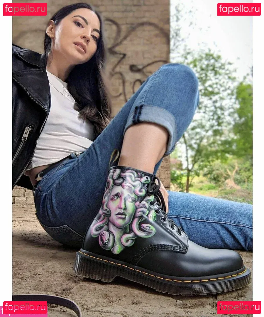 Jane Douglas Onlyfans Photo Gallery 