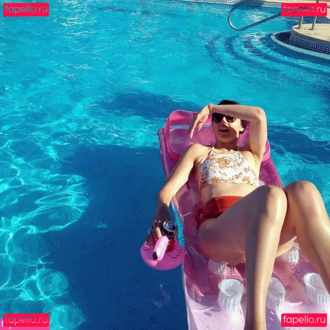 Jane Douglas Onlyfans Photo Gallery 