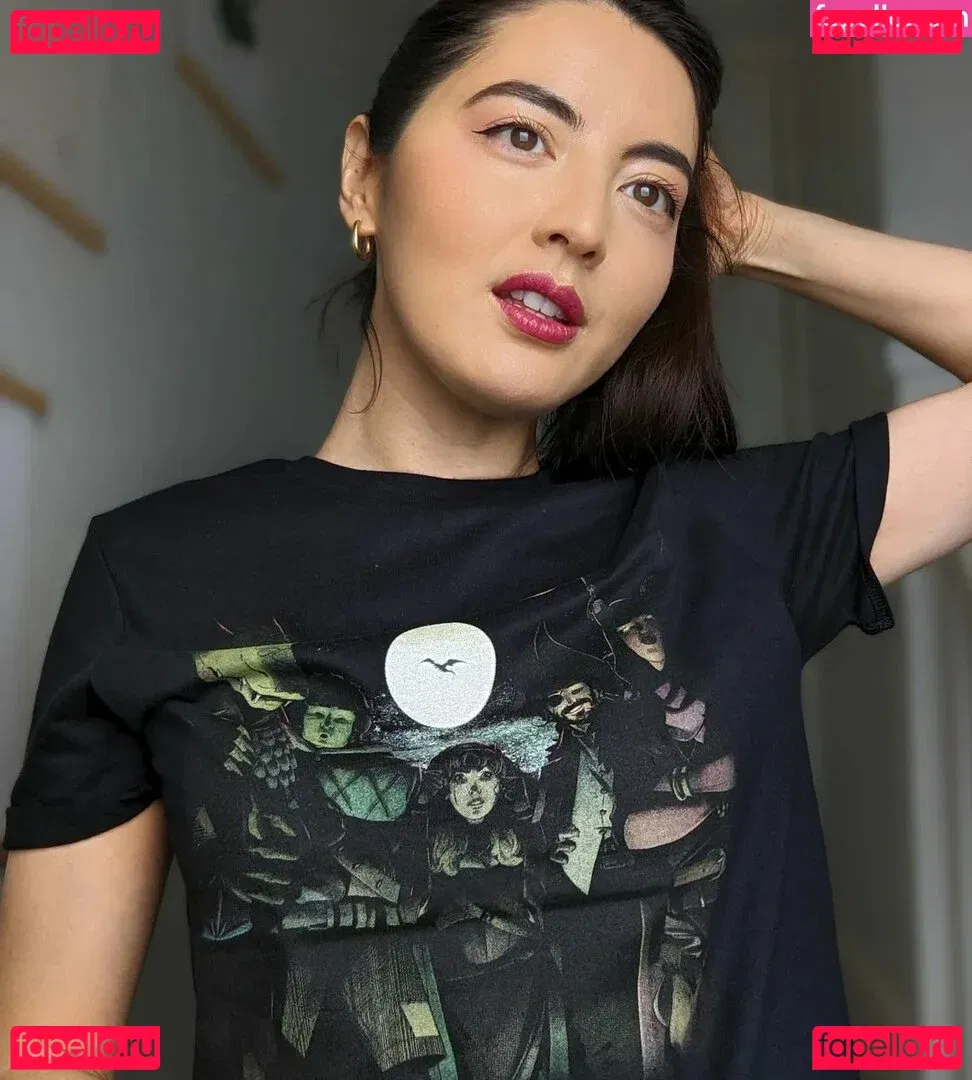 Jane Douglas Onlyfans Photo Gallery 