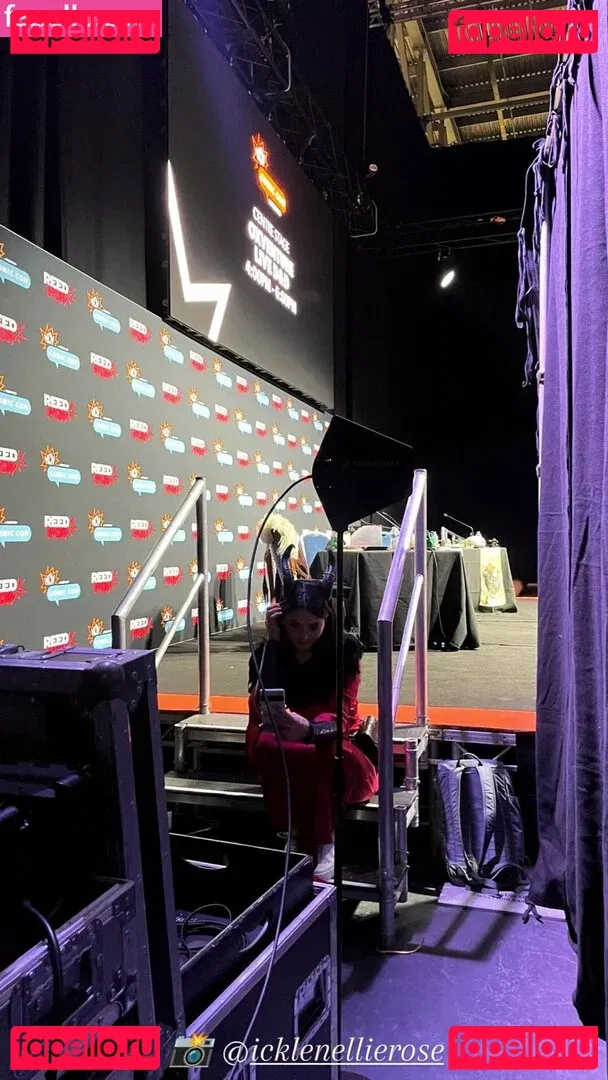 Jane Douglas Onlyfans Photo Gallery 