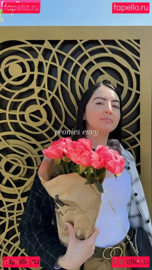 Jane Douglas Onlyfans Photo Gallery 