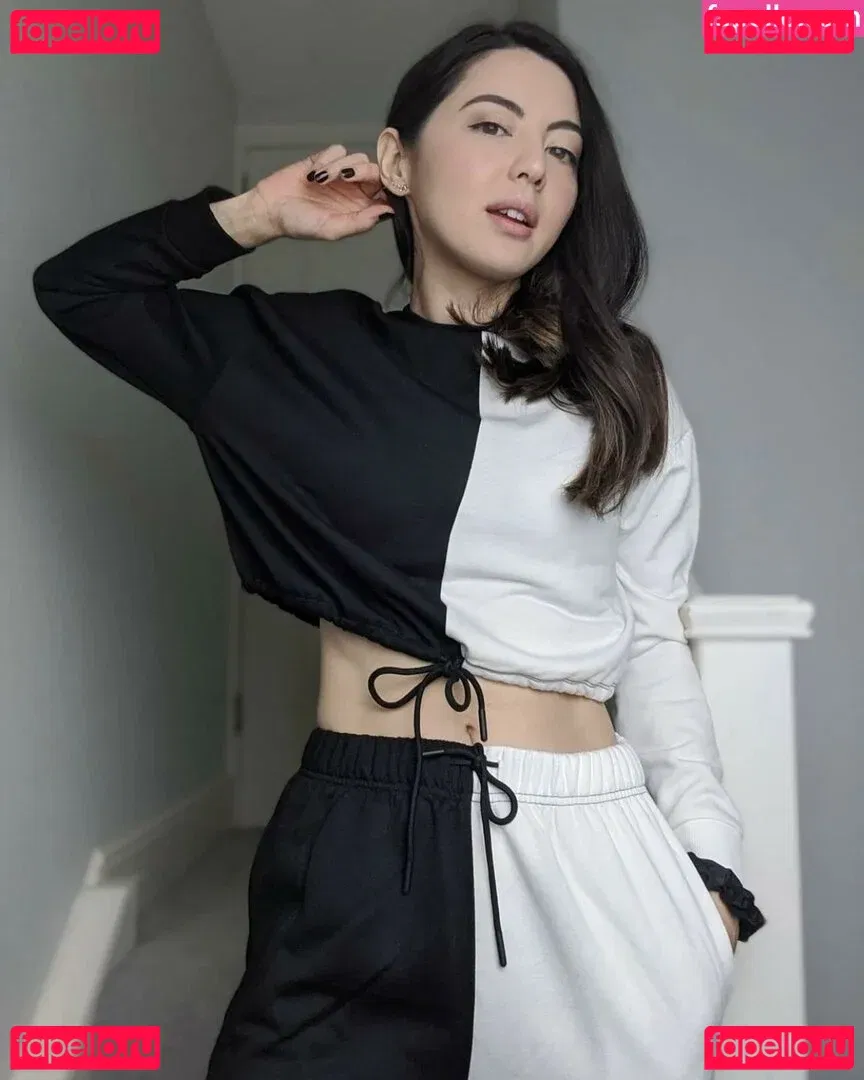 Jane Douglas Onlyfans Photo Gallery 