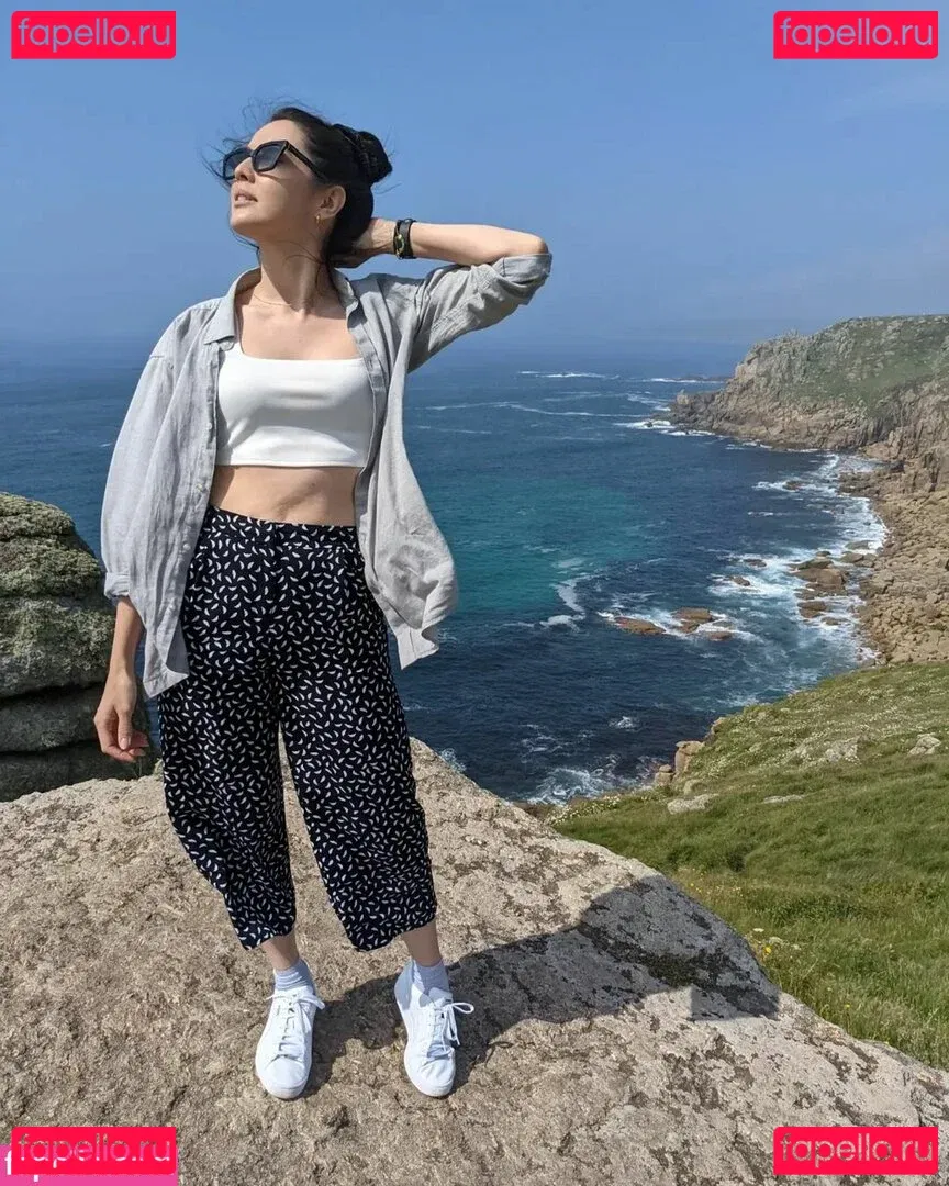 Jane Douglas Onlyfans Photo Gallery 