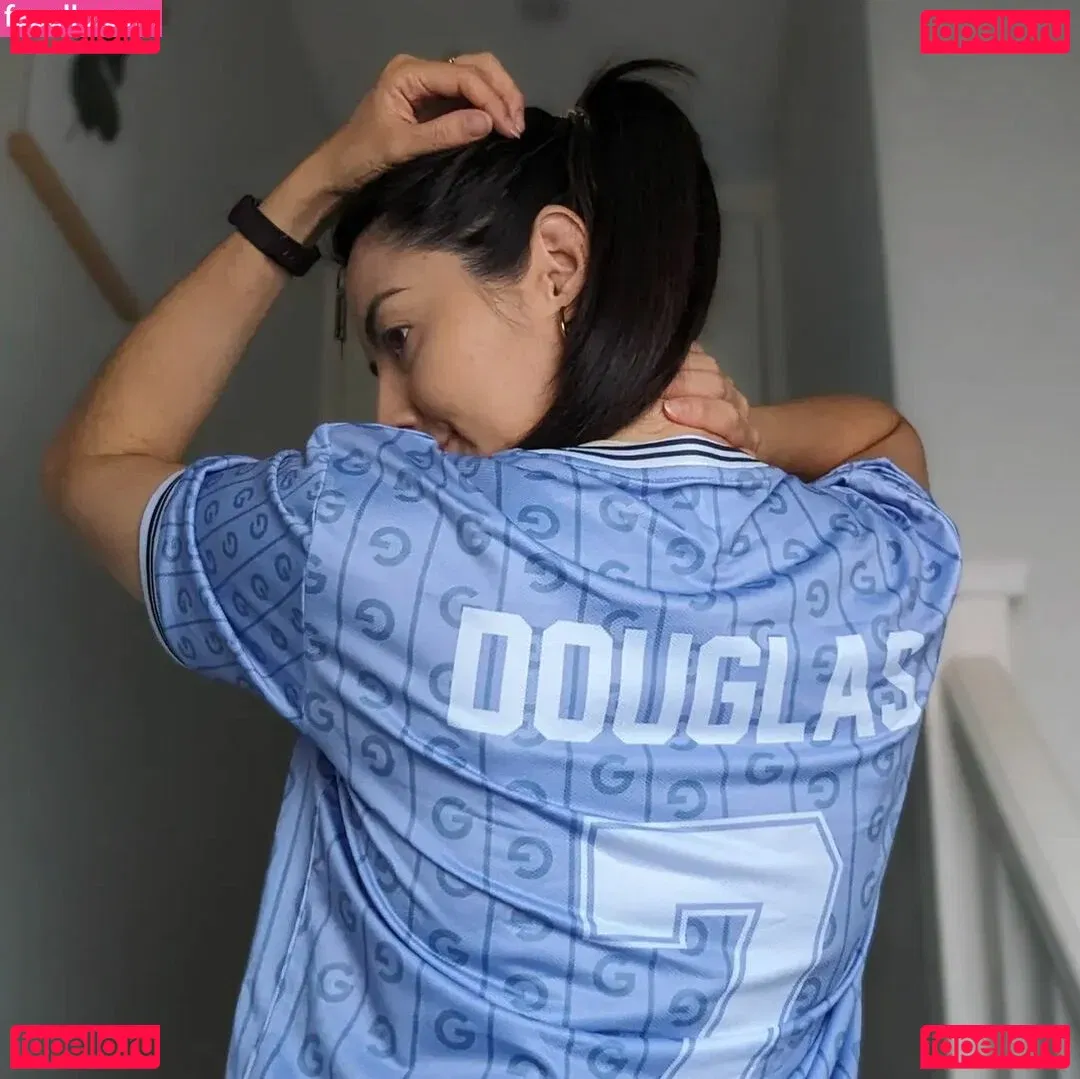 Jane Douglas Onlyfans Photo Gallery 