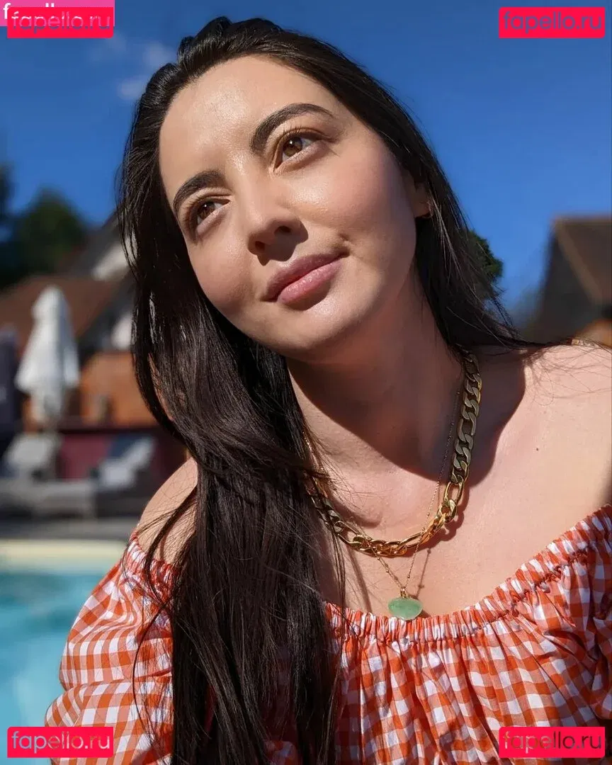 Jane Douglas Onlyfans Photo Gallery 