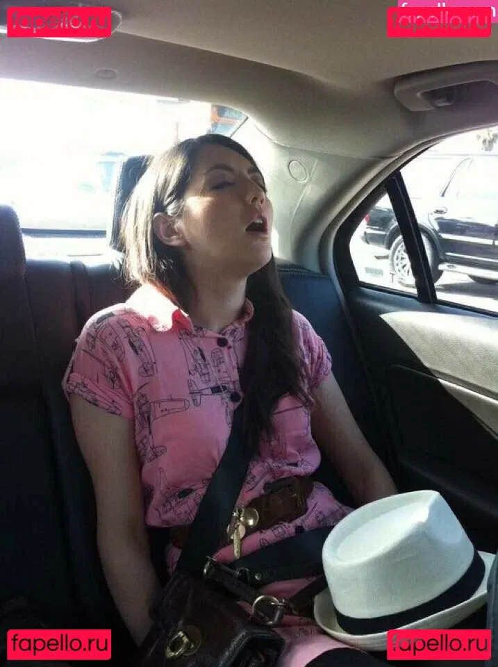 Jane Douglas Onlyfans Photo Gallery 