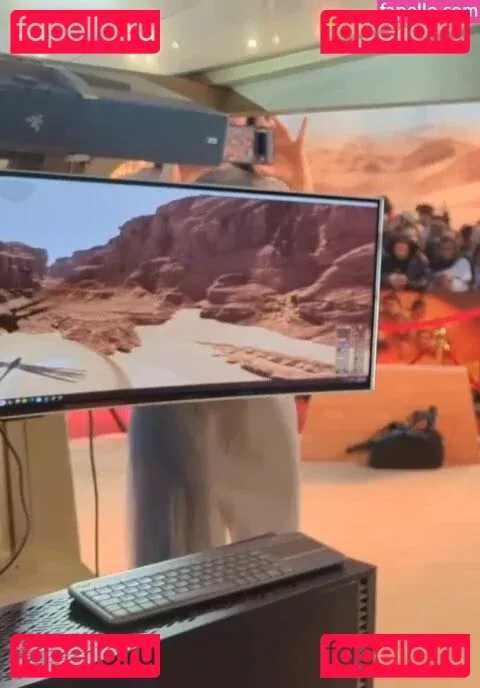 Jane Douglas Onlyfans Photo Gallery 