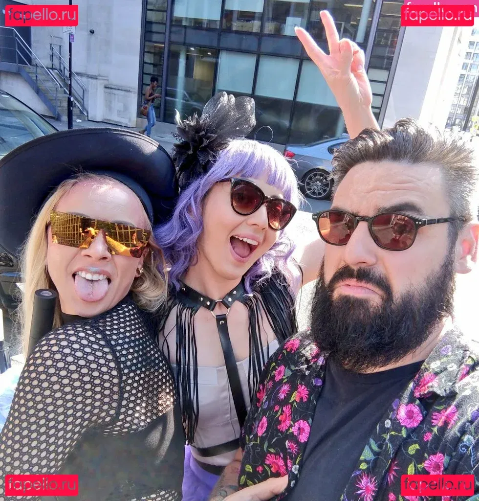 Jane Douglas Onlyfans Photo Gallery 