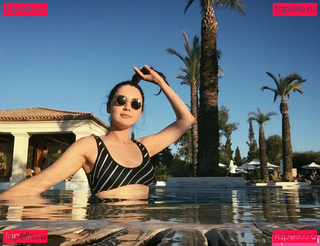 Jane Douglas Onlyfans Photo Gallery 