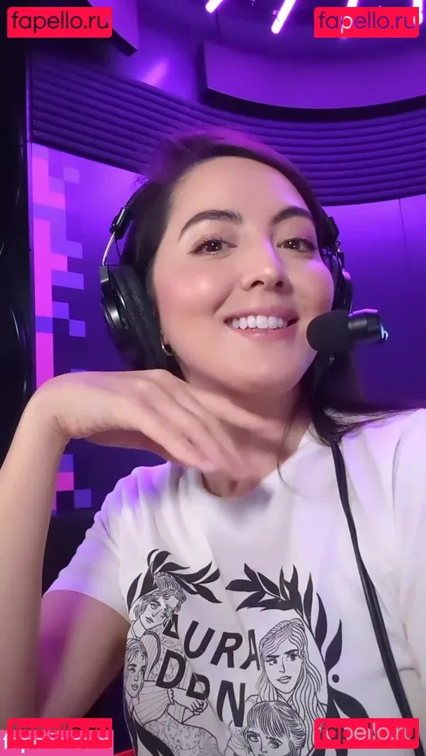 Jane Douglas Onlyfans Photo Gallery 