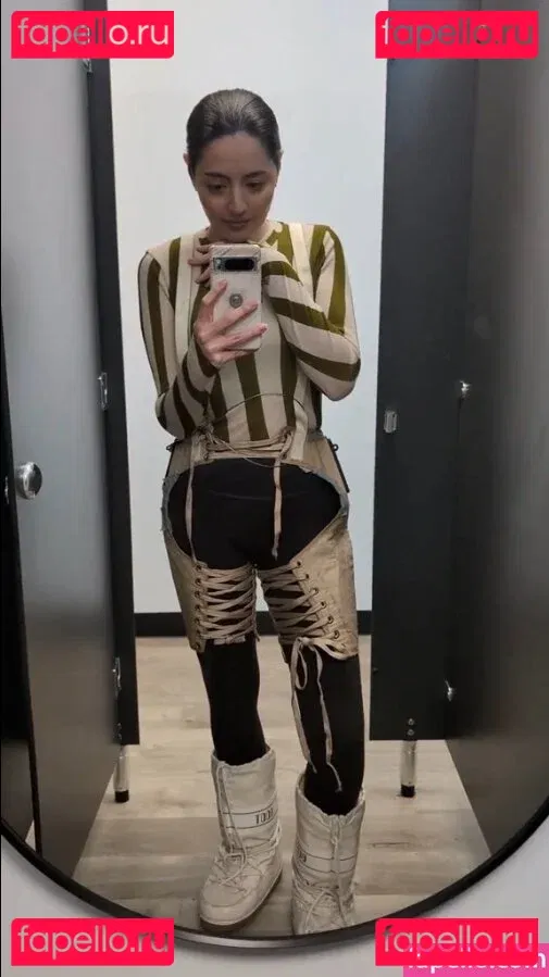 Jane Douglas Onlyfans Photo Gallery 