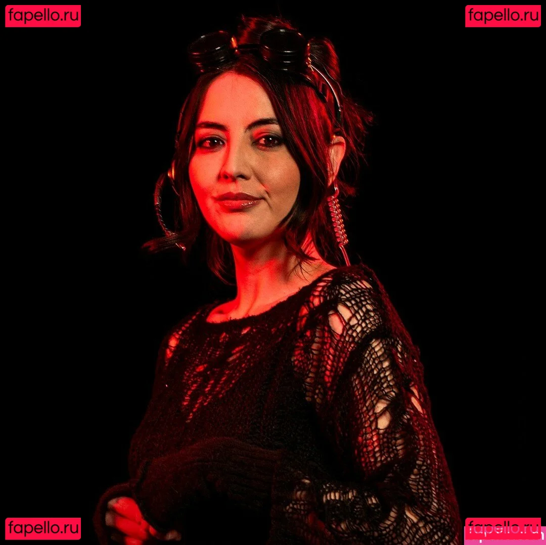 Jane Douglas Onlyfans Photo Gallery 