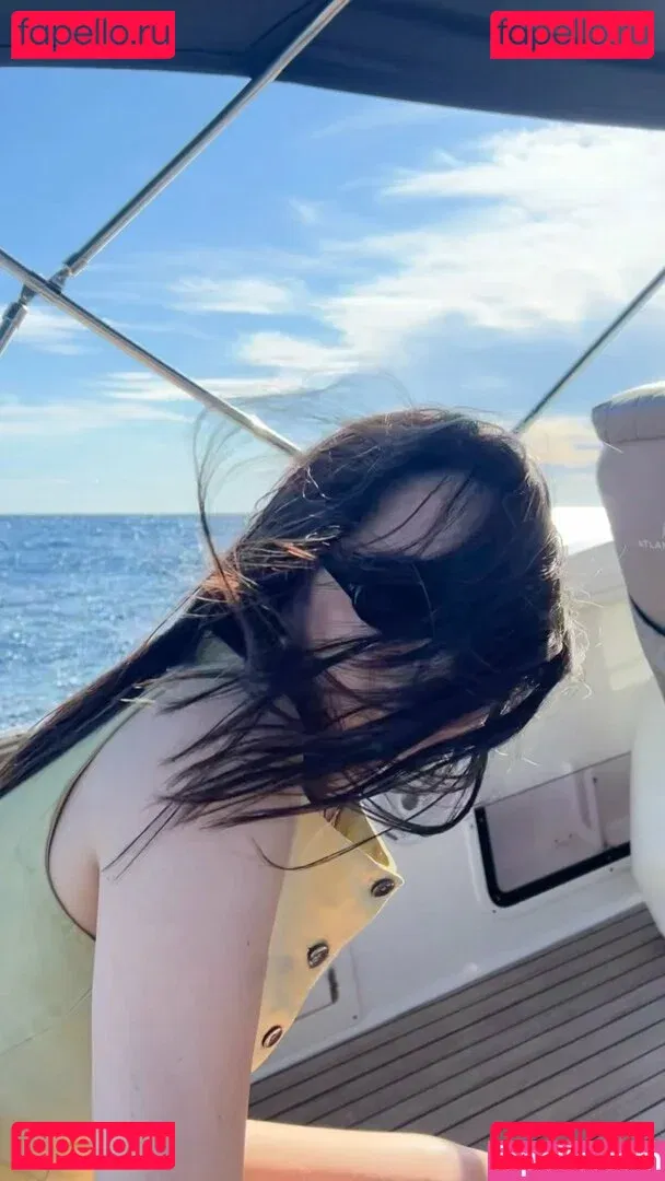 Jane Douglas Onlyfans Photo Gallery 